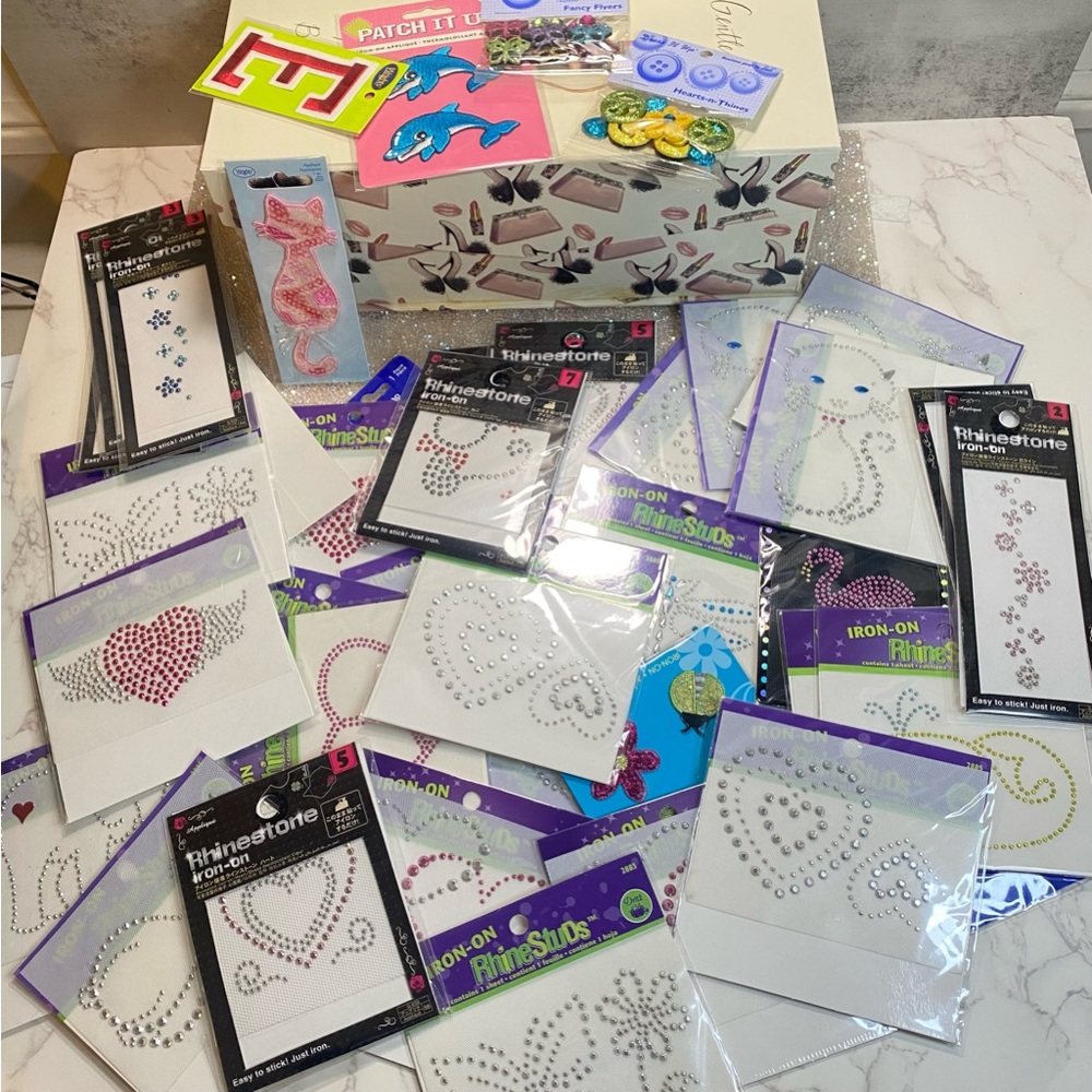 Vintage Beautiful Box Full Of Iron-On Rhinestones & Patches 36+Pieces NEW OG Pks